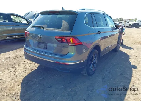 2022 Volkswagen Tiguan 2.0T Se z USA, uszkodzony, nr VIN 3VV2B7AX0NM161011